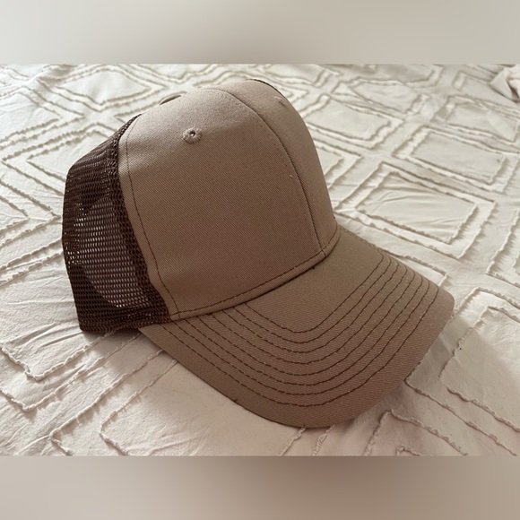 Men’s SnapBack Hat - Picture 2 of 3